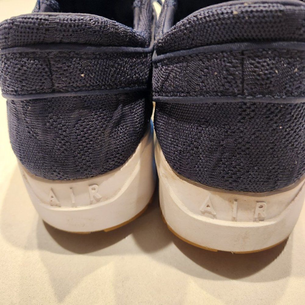 Nike Dark Blue Textured Sneakers - Picture 2 of 8